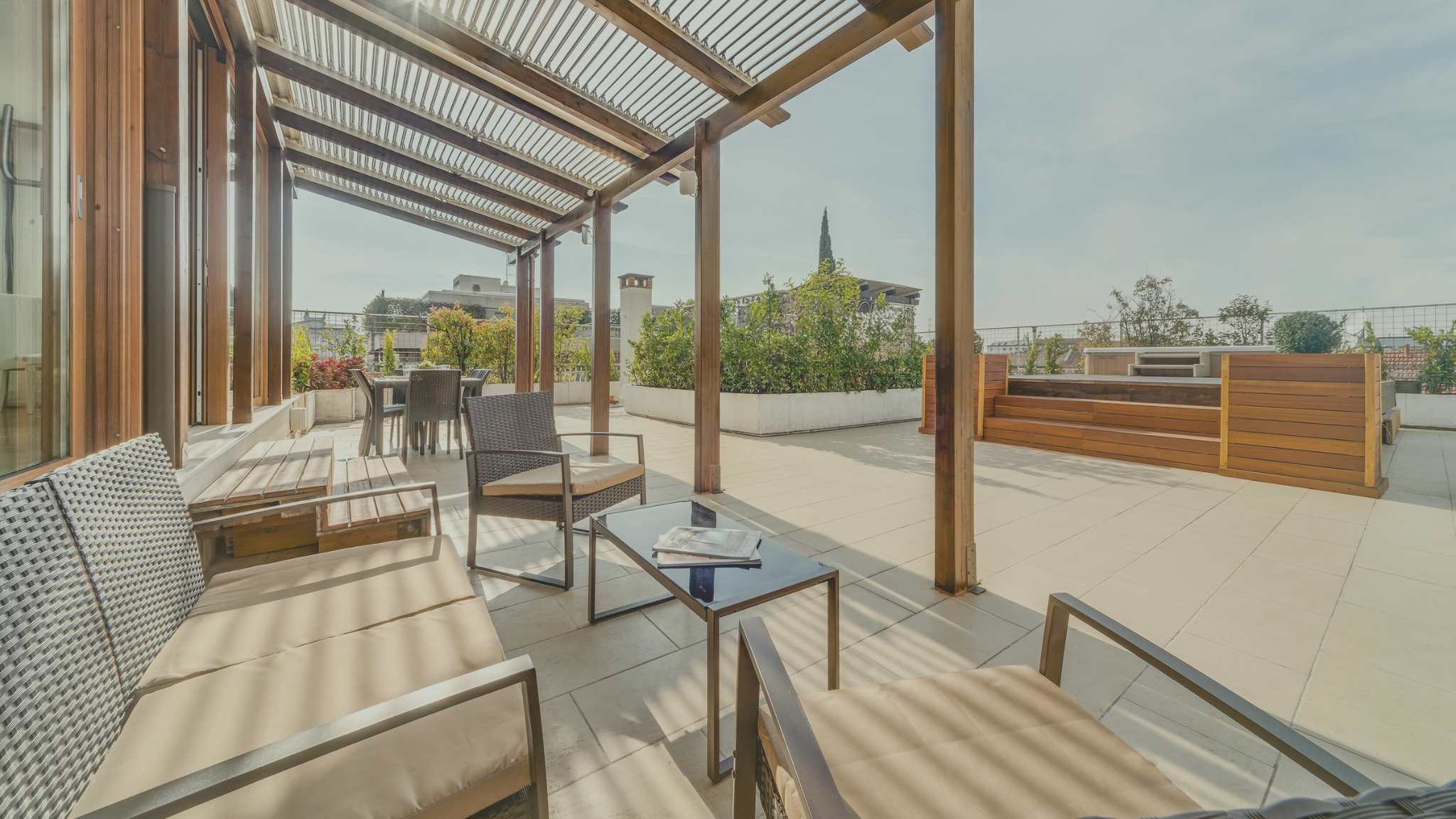 Rooftop Ennio 25, attico con terrazza e minipool a Milano. Eventi privati, teambuiling aziendali e affitto location